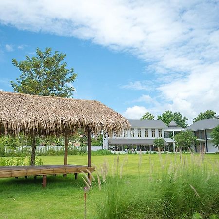 Nansripanna Resort Luaran gambar